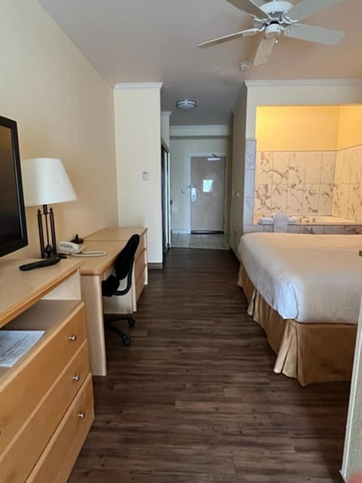 Lighthouse Suites Inn Ocean Shores Extérieur photo