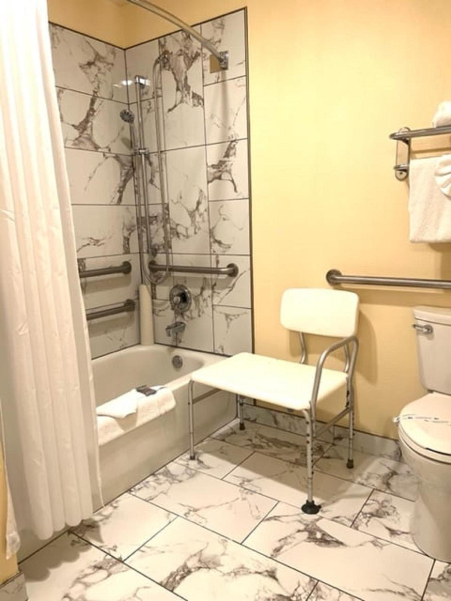 Lighthouse Suites Inn Ocean Shores Extérieur photo